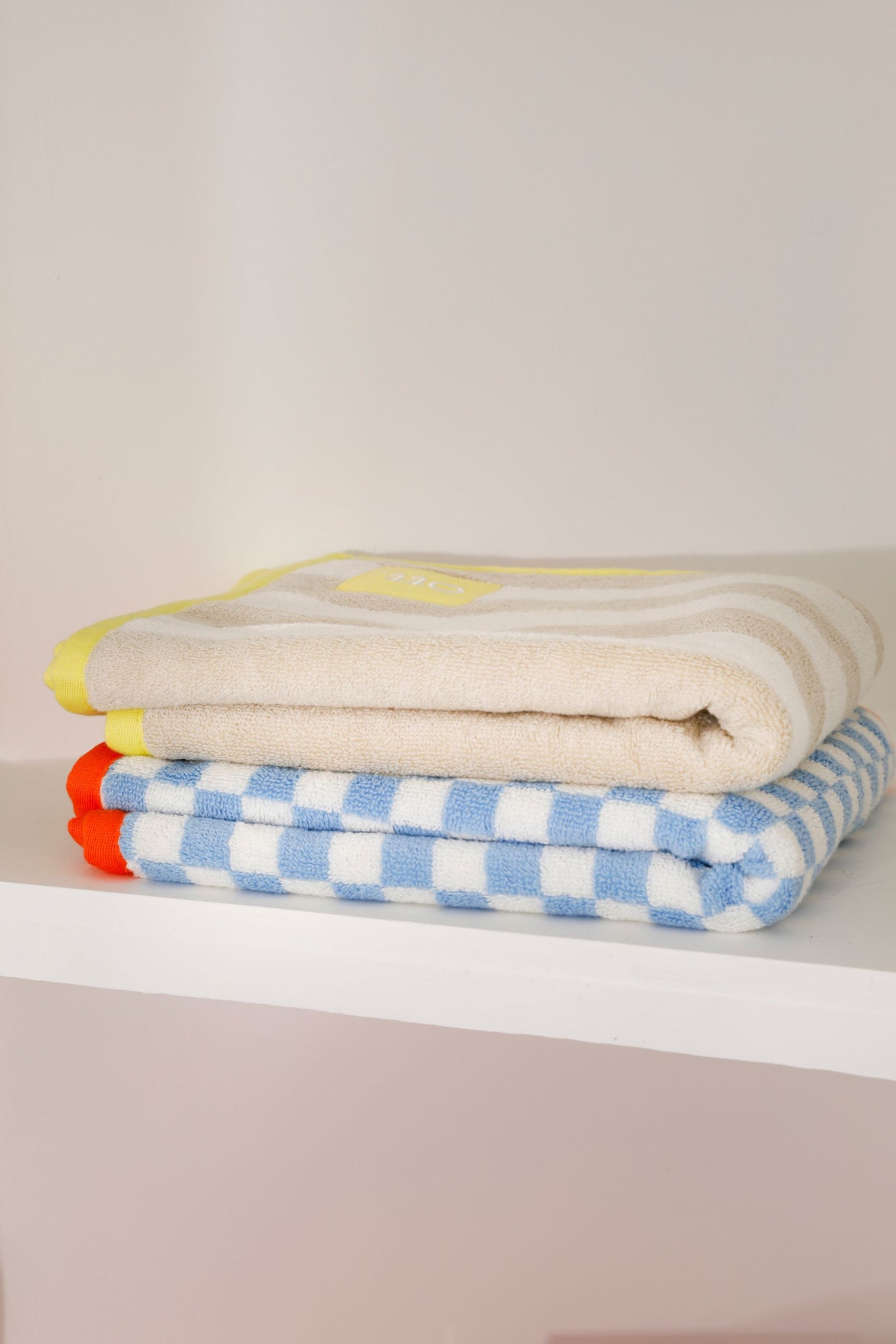 Medium Towel - Charlotte